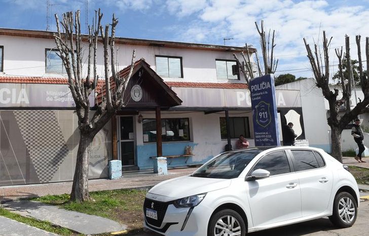 Los policías de la Comisaría de Llavallol intervinieron en el caso.