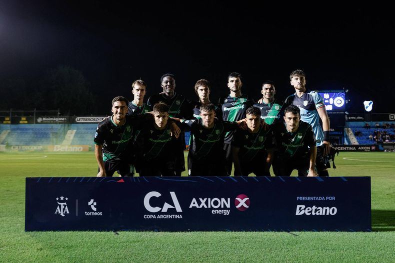 La formación de Banfield contra Real Pilar. La formación de Banfield contra Real Pilar.