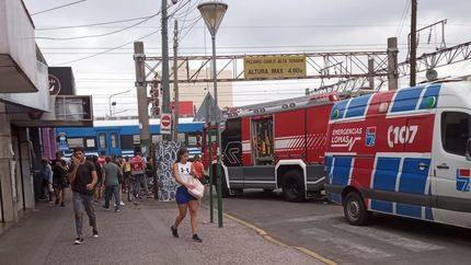 La circulación vehicular se vio afectada en la esquina de Boedo y las vías.