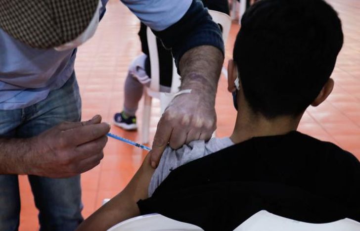 La campaña de vacunación sigue avanzando en Lomas.