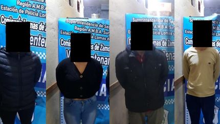 Se encuentran detenidos dos hombres y dos mujeres.