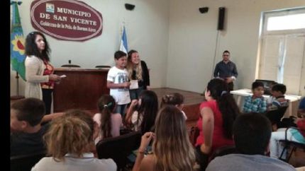 inscriben para la escuela de idiomas de san vicente