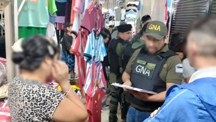 Allanaron la feria La Salada y varias viviendas.