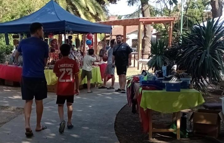 La feria es abierta y gratuita para todos los vecinos.