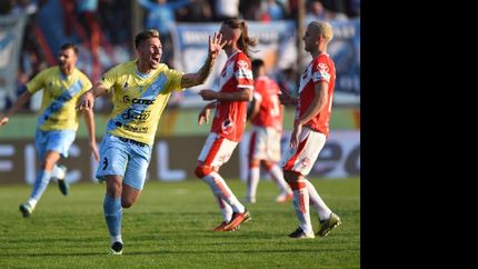 a pura contundencia, temperley avanza en la copa argentina
