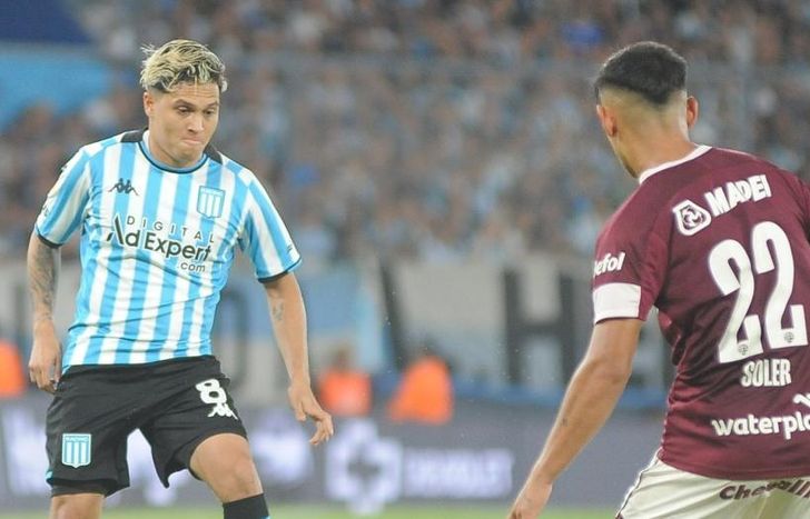 Juan Quintero participó en los dos goles de Racing.