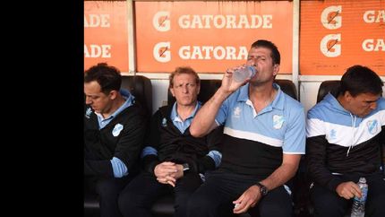 Aldirico, tranquilo, espera por un refuerzo ofensivo. Aldirico, tranquilo, espera por un refuerzo ofensivo.