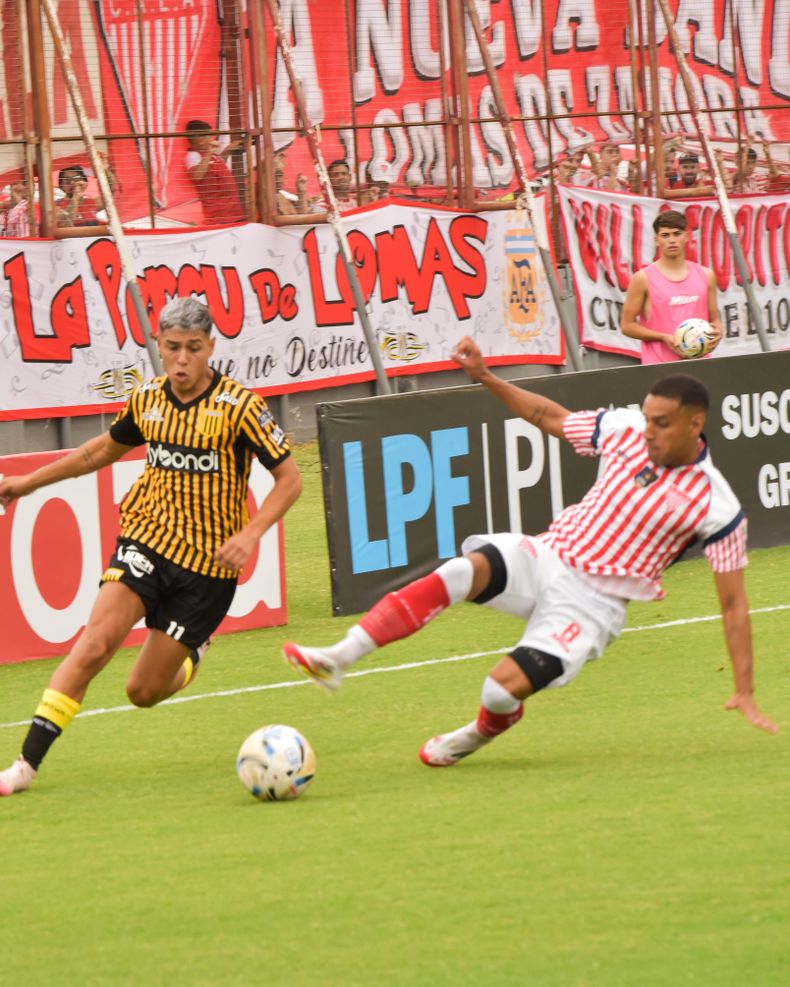 Los Andes ante Almirante Brown en el Eduardo Gallardón. Los Andes ante Almirante Brown en el Eduardo Gallardón.