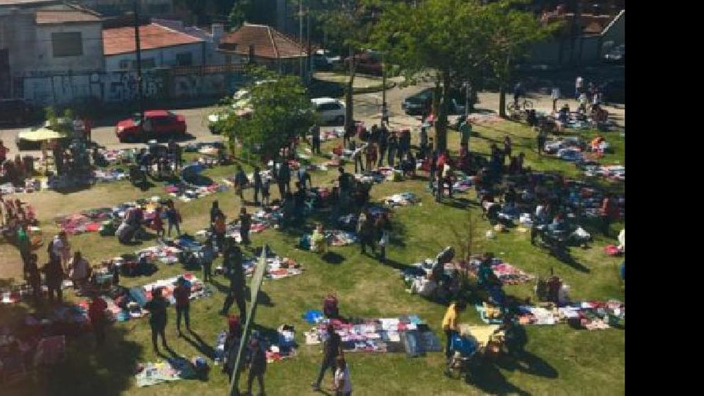 Cada vez más vecinos se suman al club del trueque de Sarandí