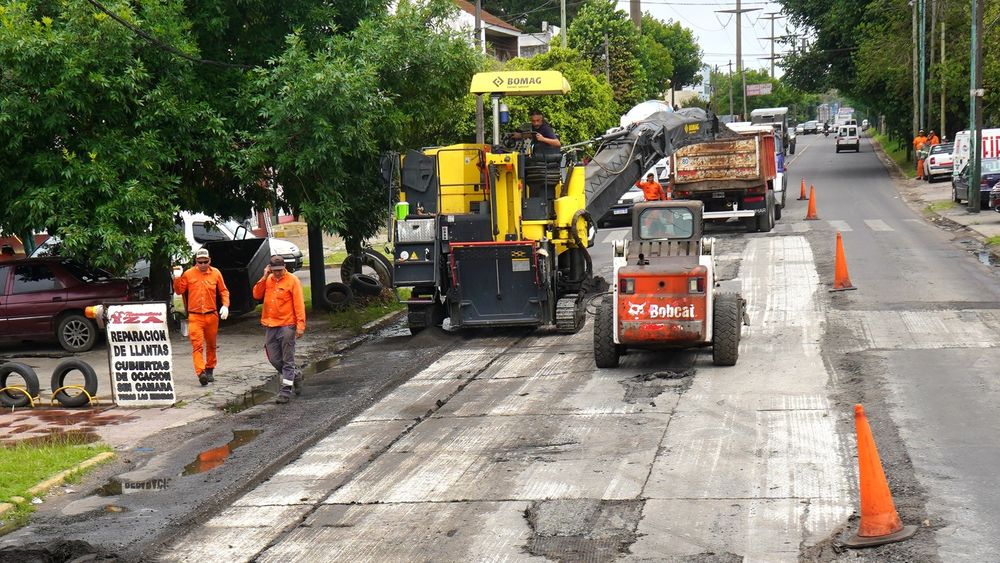Obras de infraestructura: repavimentan la Avenida Frías en Turdera