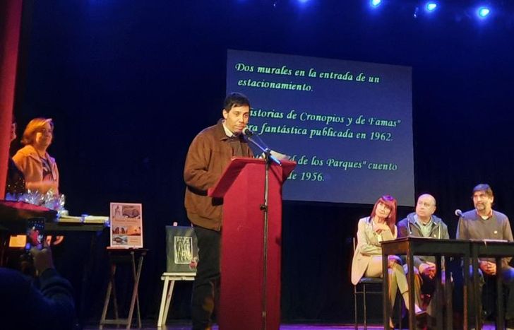 Federico tuvo la posibilidad de leer su cuento ante los presentes.