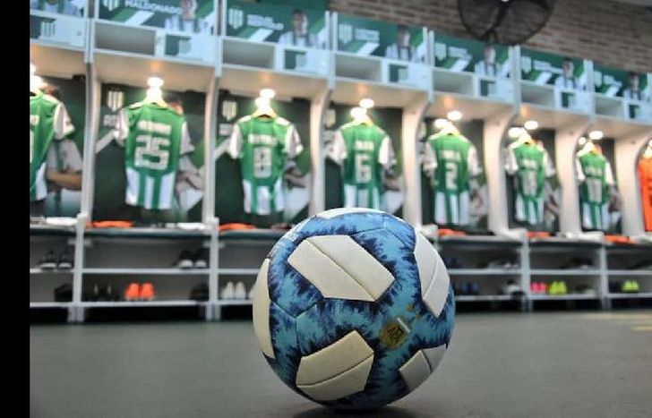 La pelota sigue quieta pero los clubes tienen entrenadores asegurados.