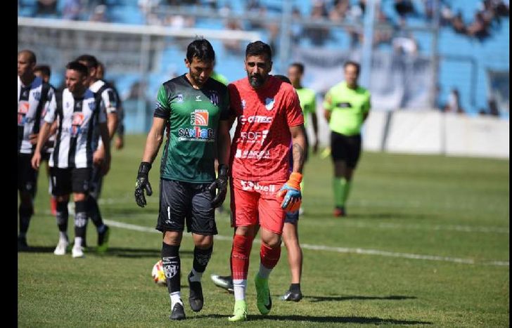El arquero confía en conseguir el objetivo planteado.