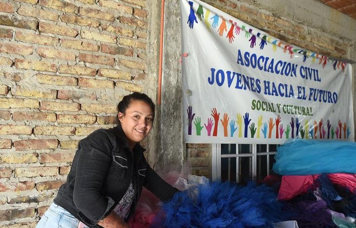 Romina lleva a cabo un trabajo solidario totalmente desinteresado.