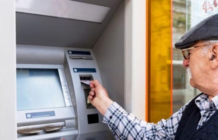 Apenas tres de cada diez personas llegan a cumplir con los 30 años de aportes.