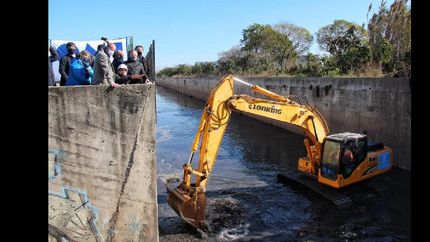 las obras no se detienen: intensifican la limpieza de los arroyos para evitar inundaciones en lomas