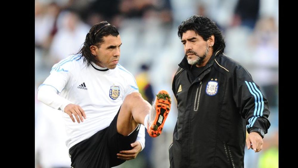 Maradona bancó a Tevez por su regreso a Boca