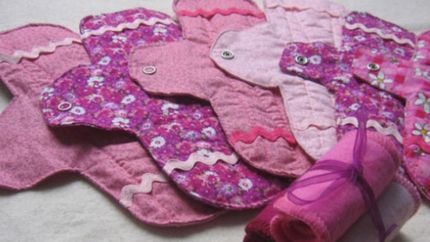 Una forma de cuidar la salud y la economía a través de la confección de toallitas.