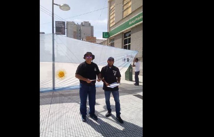 Más de 1.000 vecinos les dieron su apoyo en Lomas.