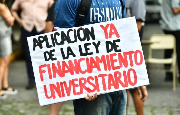 Las universidades están en crisis y esto amenaza la continuidad de las actividades académicas y científicas.