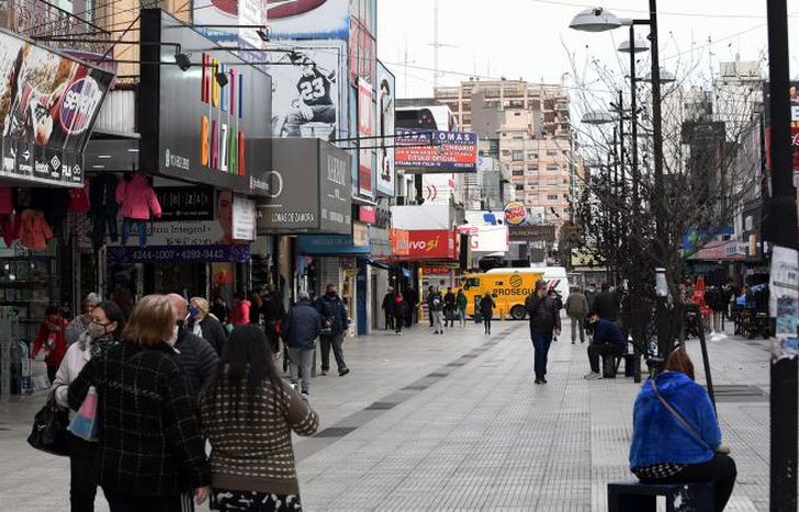 Avanza la campaña de vacunación contra el Covid en Lomas.