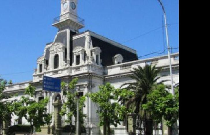 Piden respuestas, pero la dirección del hospital no se hace cargo.