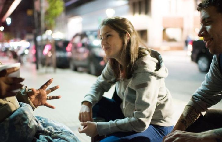 Una oportunidad de brindar parte del tiempo para escuchar y compartir con quien lo necesita.