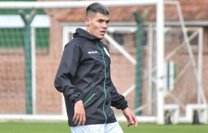 Canto ya entrena con el plantel del Taladro.