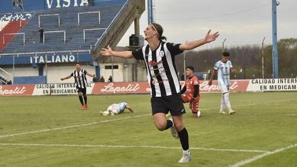 Viene de jugar en Fenix.