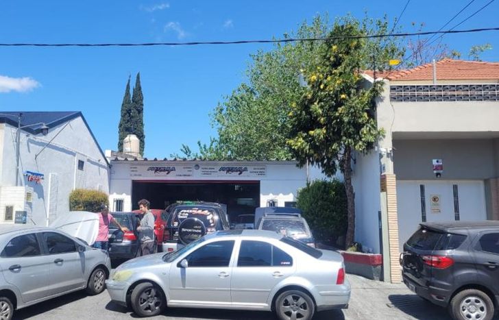 El taller, con alta demanda. Ese fue el motor que impulsó a Juan a abrir una nueva sucursal.