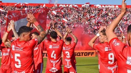 Los Andes renovó vínculo con un futbolista y sumó un refuerzo. Los Andes renovó vínculo con un futbolista y sumó un refuerzo.
