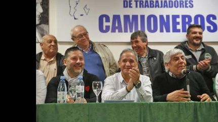 la advertencia de moyano al gobierno: si no hay un cambio de rumbo, habra nuevos paros