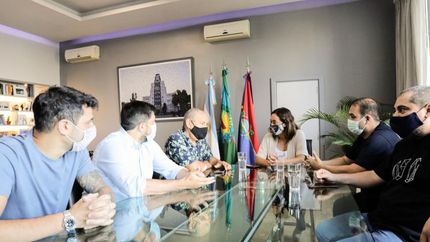 La reunión, encabezada por la intendenta.