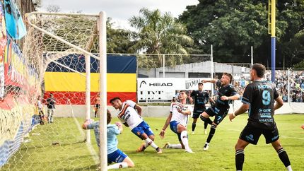 Fernando Brandán igualó para el Gasolero.