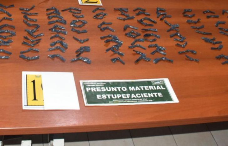 Al joven le incautaron 144 dosis de cocaína.