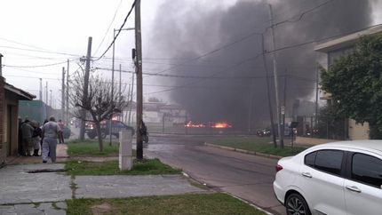 La gigantesca nube de humo pudo verse desde todas partes de Lomas.