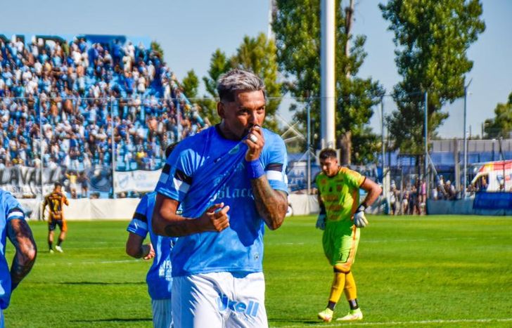 Luis López celebró su gol número 70.