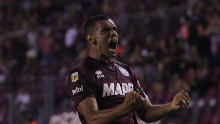 Finalmente, José Sand se queda en Lanús hasta fin de año. Finalmente, José Sand se queda en Lanús hasta fin de año.