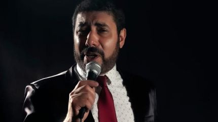 Andrés disfruta ser cantante y de llevar al tango en sus venas.