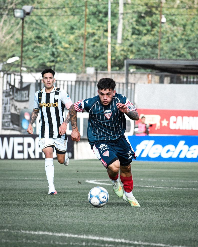 Facundo S&aacute;nchez, delantero de Los Andes.