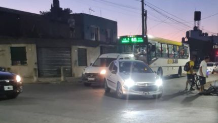 El auto que habría atropellado al joven en Ingeniero Budge. El auto que habría atropellado al joven en Ingeniero Budge.