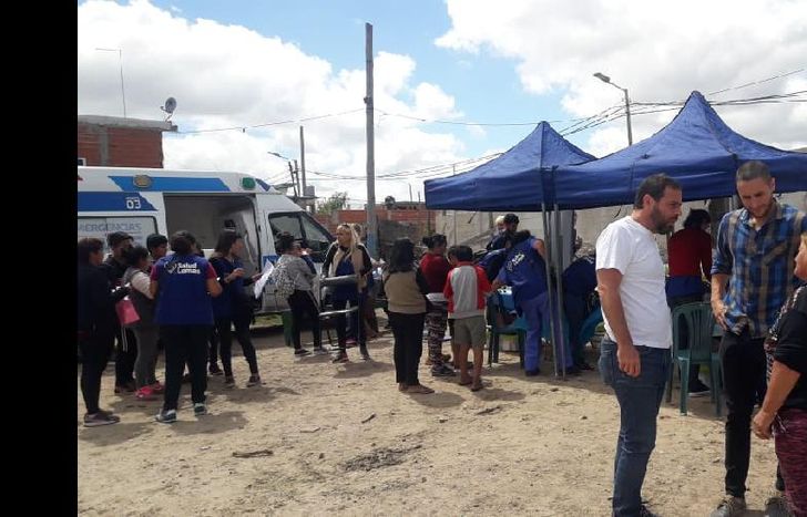 La Dirección de Zoonosis, además, vacunará, desparasitará y ofrecerá tratamiento contra la sarna para perros y gatos de la zona por orden de llegada.