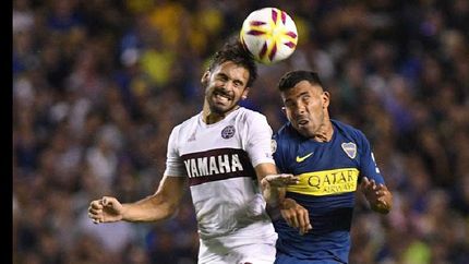 Gustavo Alfaro vuelve a confiar en Carlos Tevez, que será titular ante Atletico Tucumán.