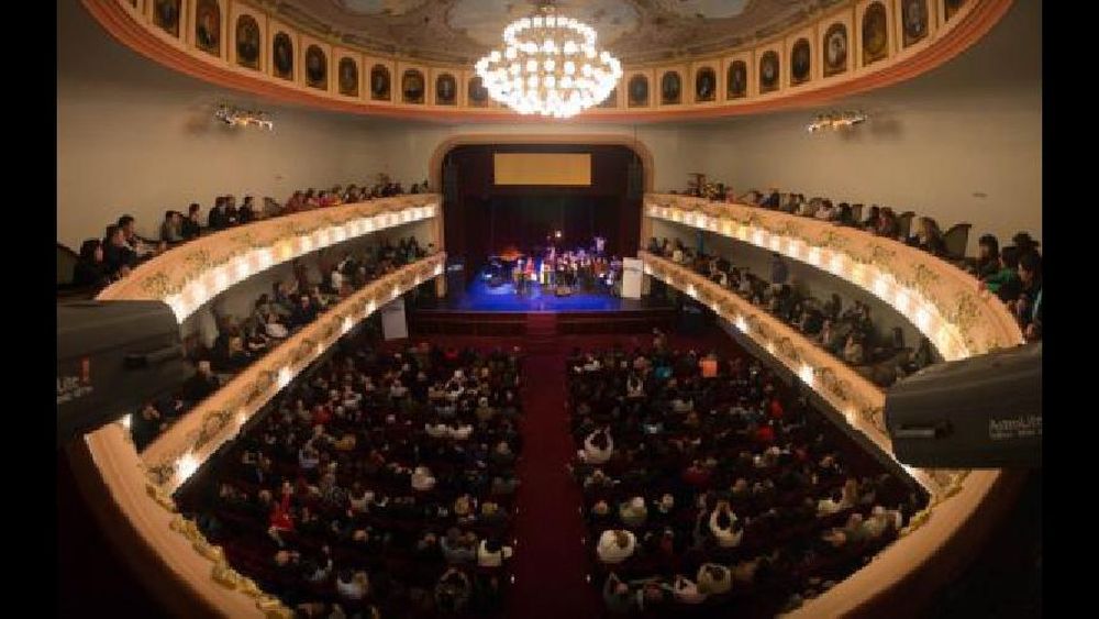 El Teatro Roma presentó su cartelera de shows de julio