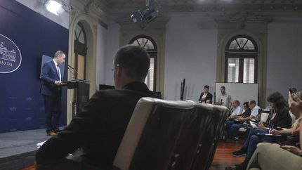 Lo anunció Adorni en su habitual conferencia de prensa.