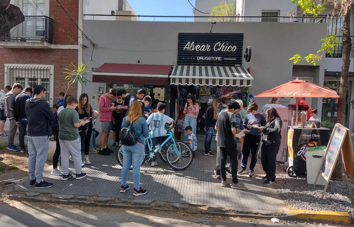 Los encuentros de intercambio de figuritas se harán todos los domingos por la tarde en Banfield.