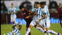 Lanús lo buscó, ganó y se subió a la punta