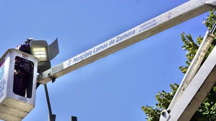 reparan mas luces led en los barrios de lomas de zamora