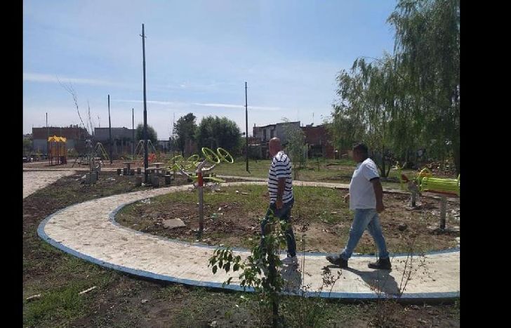 las obras en la plaza están avanzadas y una vez finalizadas las tareas de parquizado quedará inaugurada.