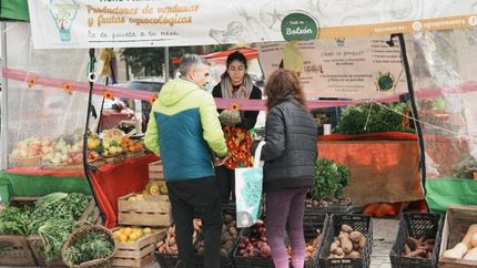 El mercado fomenta el consumo responsable y los hábitos saludables.